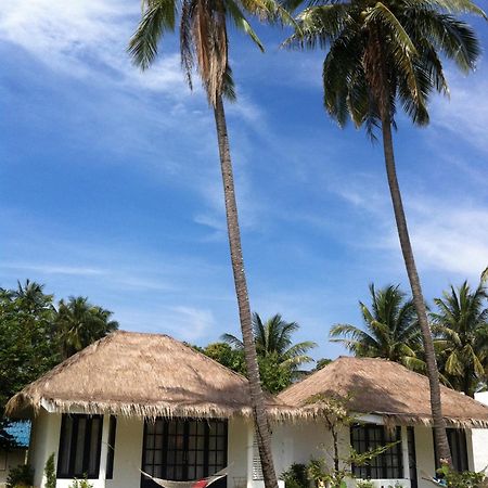 Laemsing Whitehouse Resort Laem Sing Ngoại thất bức ảnh