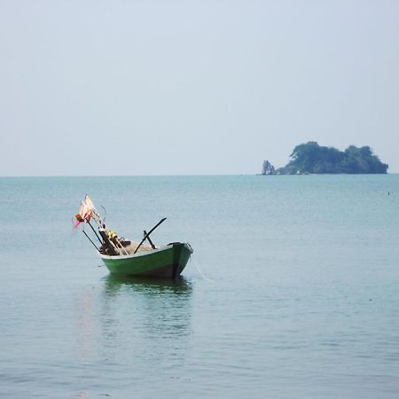 Laemsing Whitehouse Resort Laem Sing Ngoại thất bức ảnh