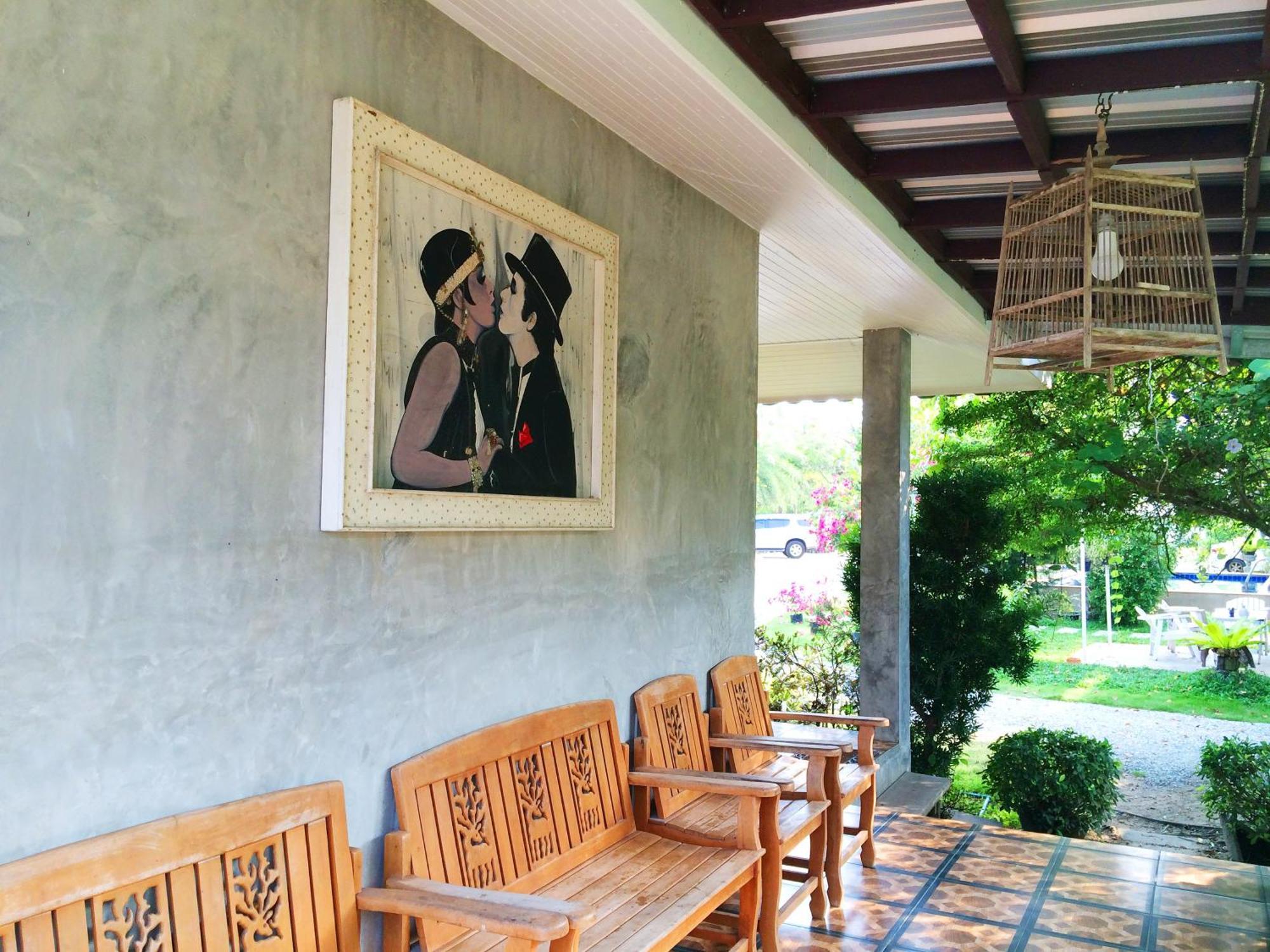 Laemsing Whitehouse Resort Laem Sing Ngoại thất bức ảnh