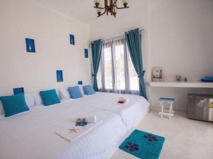 Laemsing Whitehouse Resort Laem Sing Ngoại thất bức ảnh
