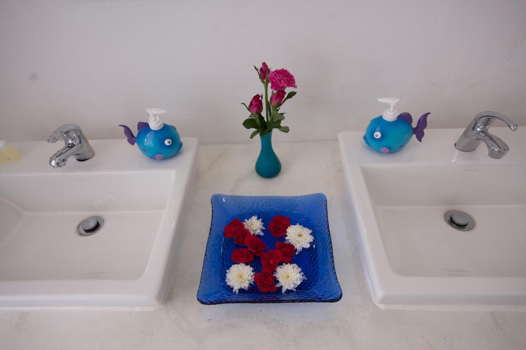 Laemsing Whitehouse Resort Laem Sing Ngoại thất bức ảnh