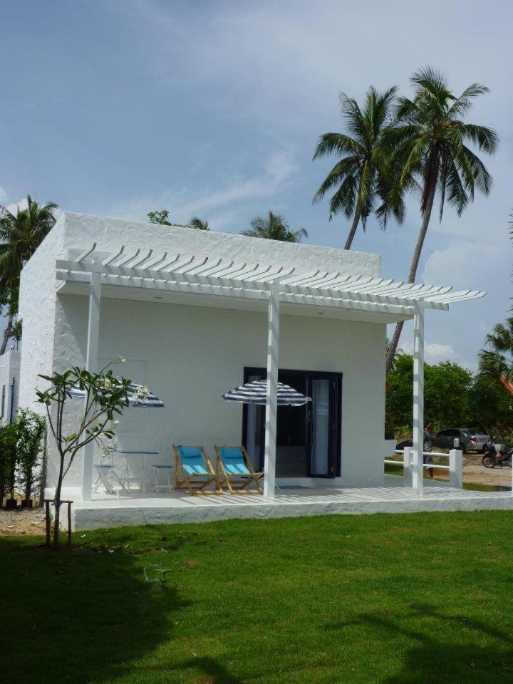 Laemsing Whitehouse Resort Laem Sing Ngoại thất bức ảnh